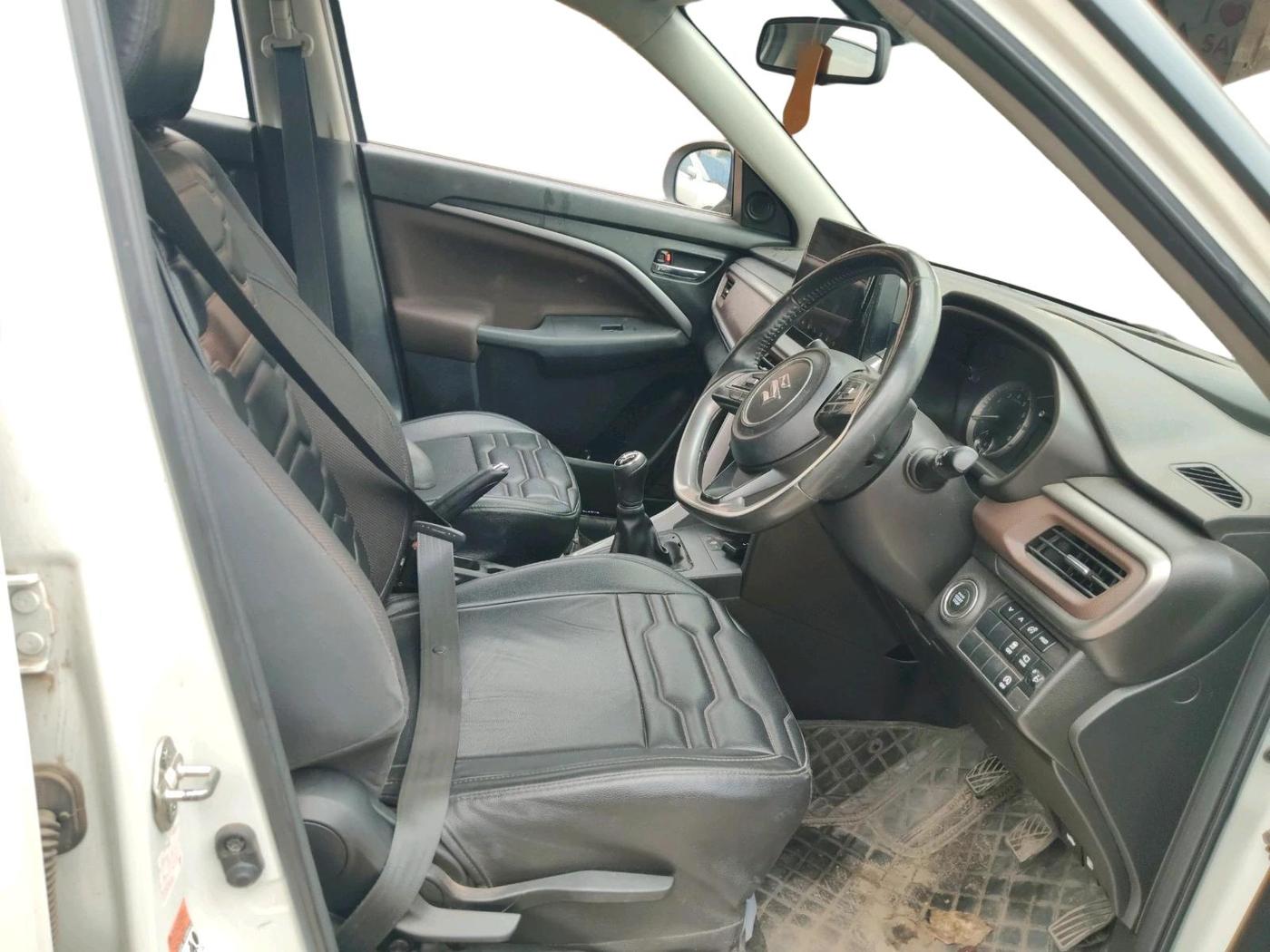 2022 Maruti BREZZA ZXI + SMART HYBRID, Petrol, Manual, 38,455 km, interior