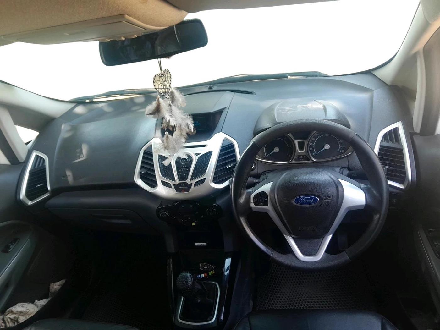 2016 Ford Ecosport TITANIUM+ 1.5L DIESEL, Diesel, Manual, 1,40,578 km, interior