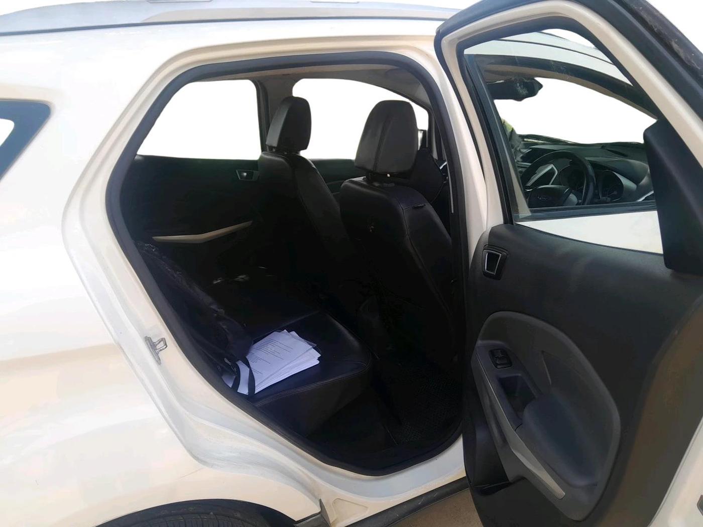 2016 Ford Ecosport TITANIUM+ 1.5L DIESEL, Diesel, Manual, 1,40,578 km, interior