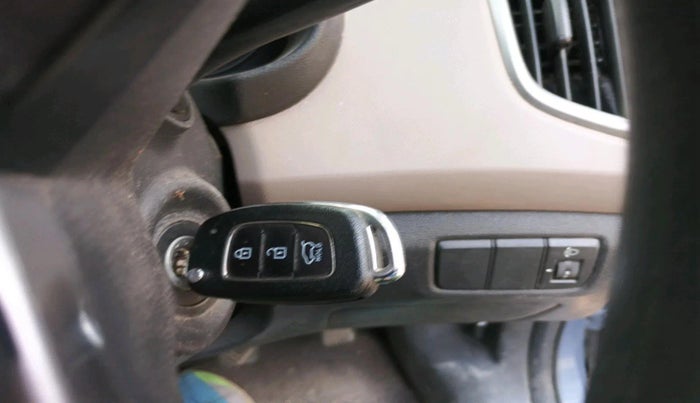 2016 Hyundai Creta E PLUS 1.6 PETROL, Petrol, Manual, 85,536 km, interior