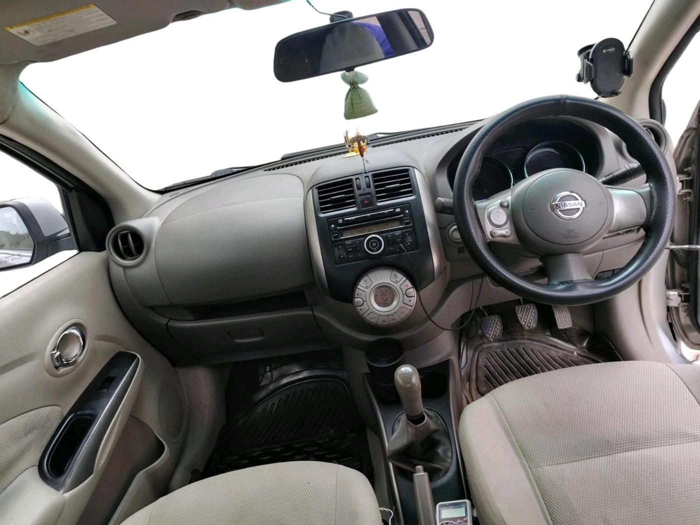 2014 Nissan Sunny XV PETROL, CNG, Manual, 1,15,757 km, interior