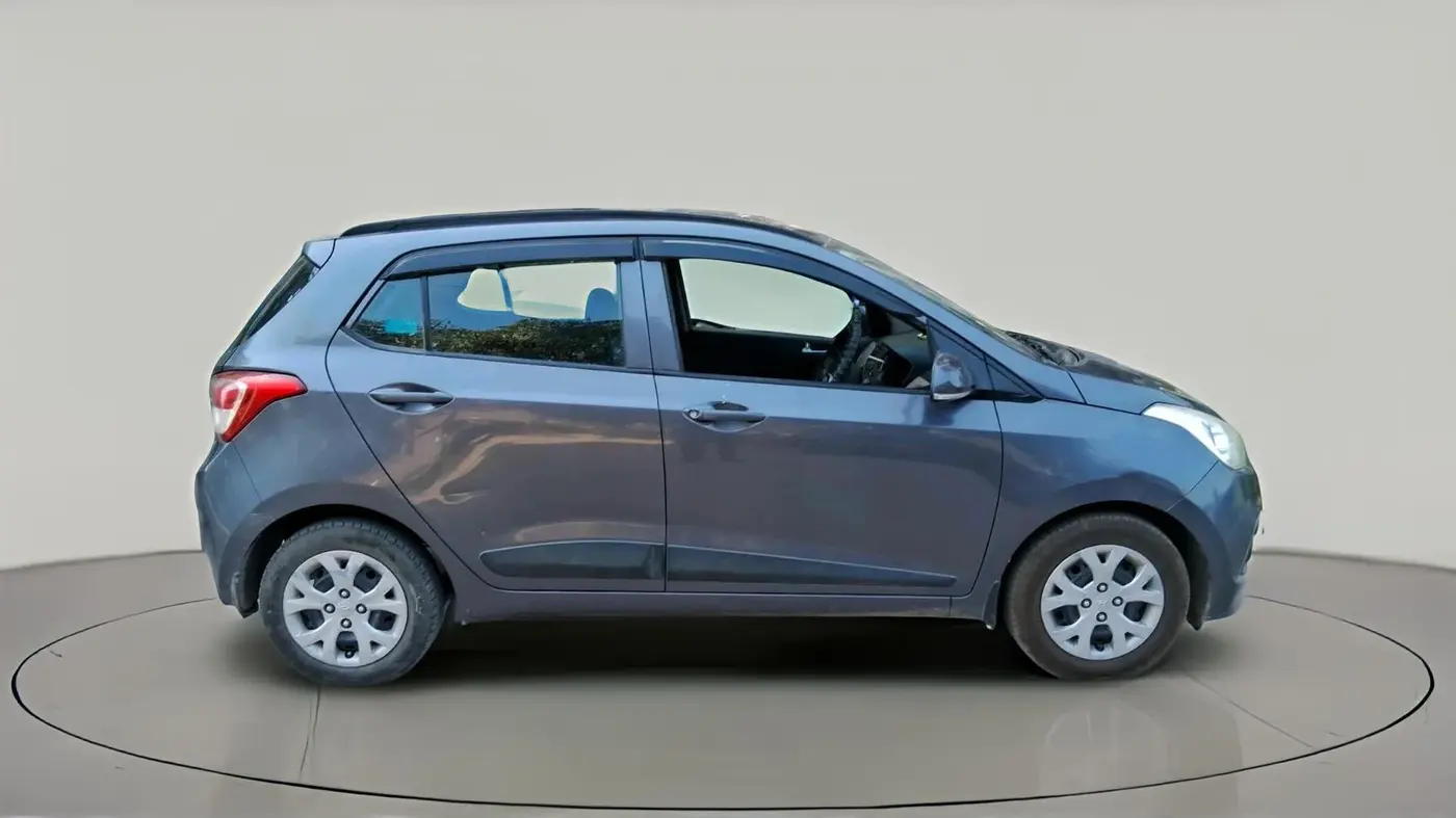 2015 Hyundai Grand i10 SPORTZ 1.2 KAPPA VTVT, Petrol, Manual, 80,009 km, exterior