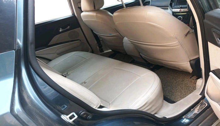 2019 Mahindra XUV300 W8 1.5 DIESEL AMT, Diesel, Automatic, 84,952 km, interior