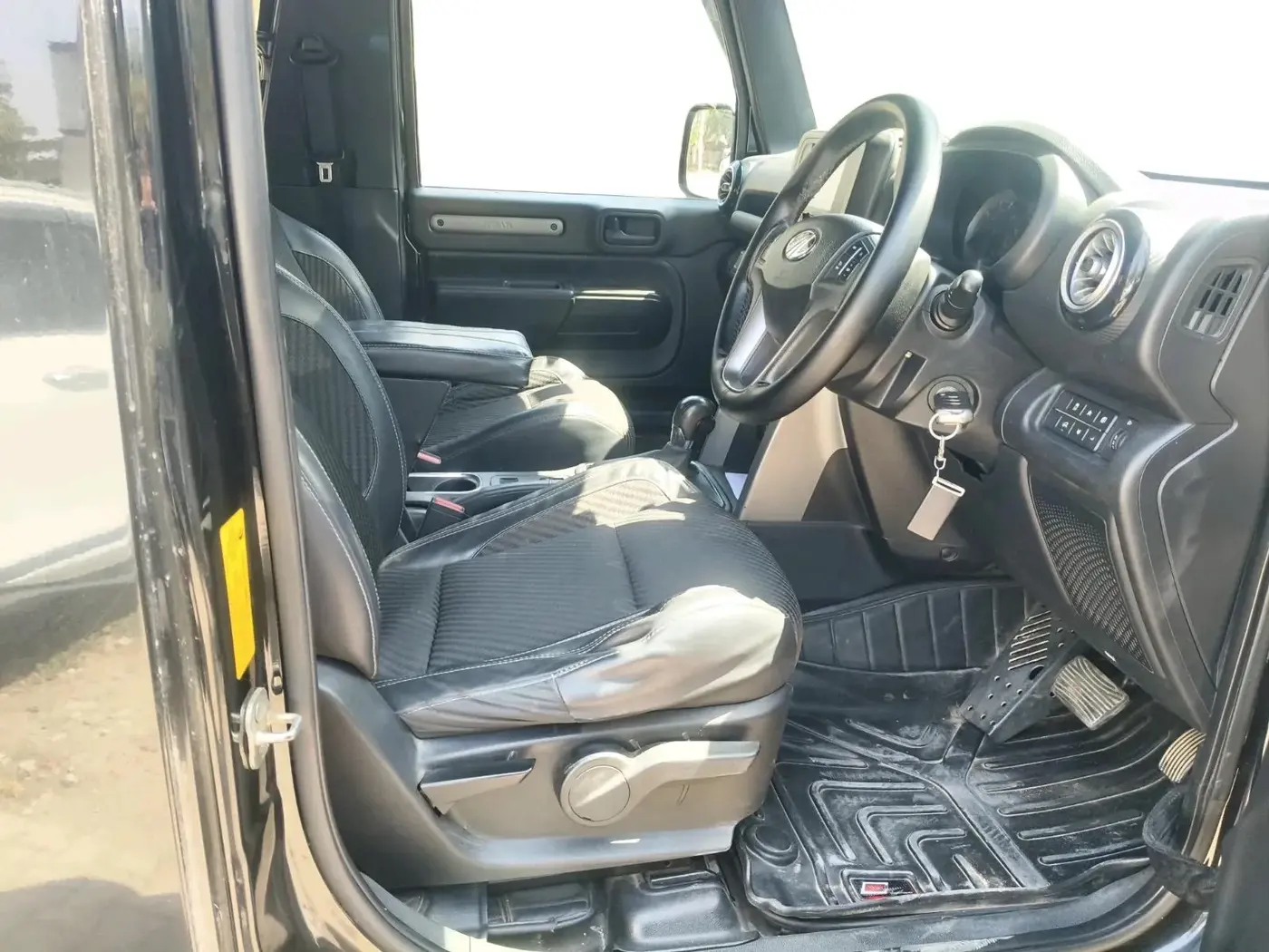 2021 Mahindra Thar LX  P 4WD AT CONVERTIBLE, Petrol, Automatic, 28,367 km, interior