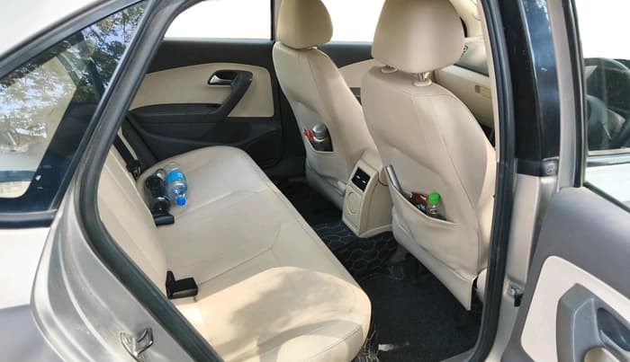 2013 Volkswagen Vento HIGHLINE 1.6 MPI, Petrol, Manual, 93,404 km, interior