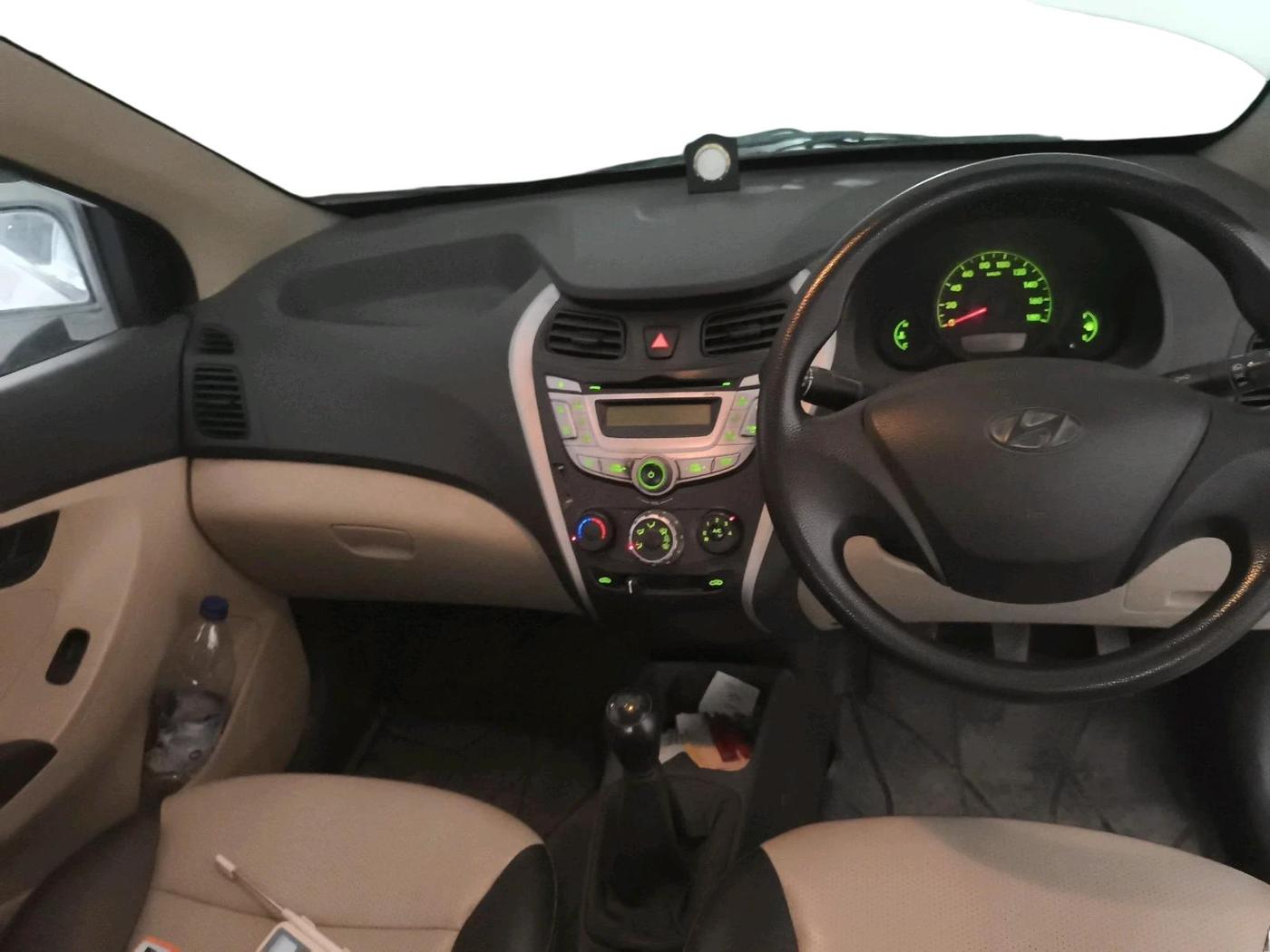 2016 Hyundai Eon ERA +, Petrol, Manual, 82,632 km, interior
