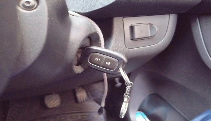 2021 Renault Kwid RXL 1.0 AMT, Petrol, Automatic, 30,146 km, interior