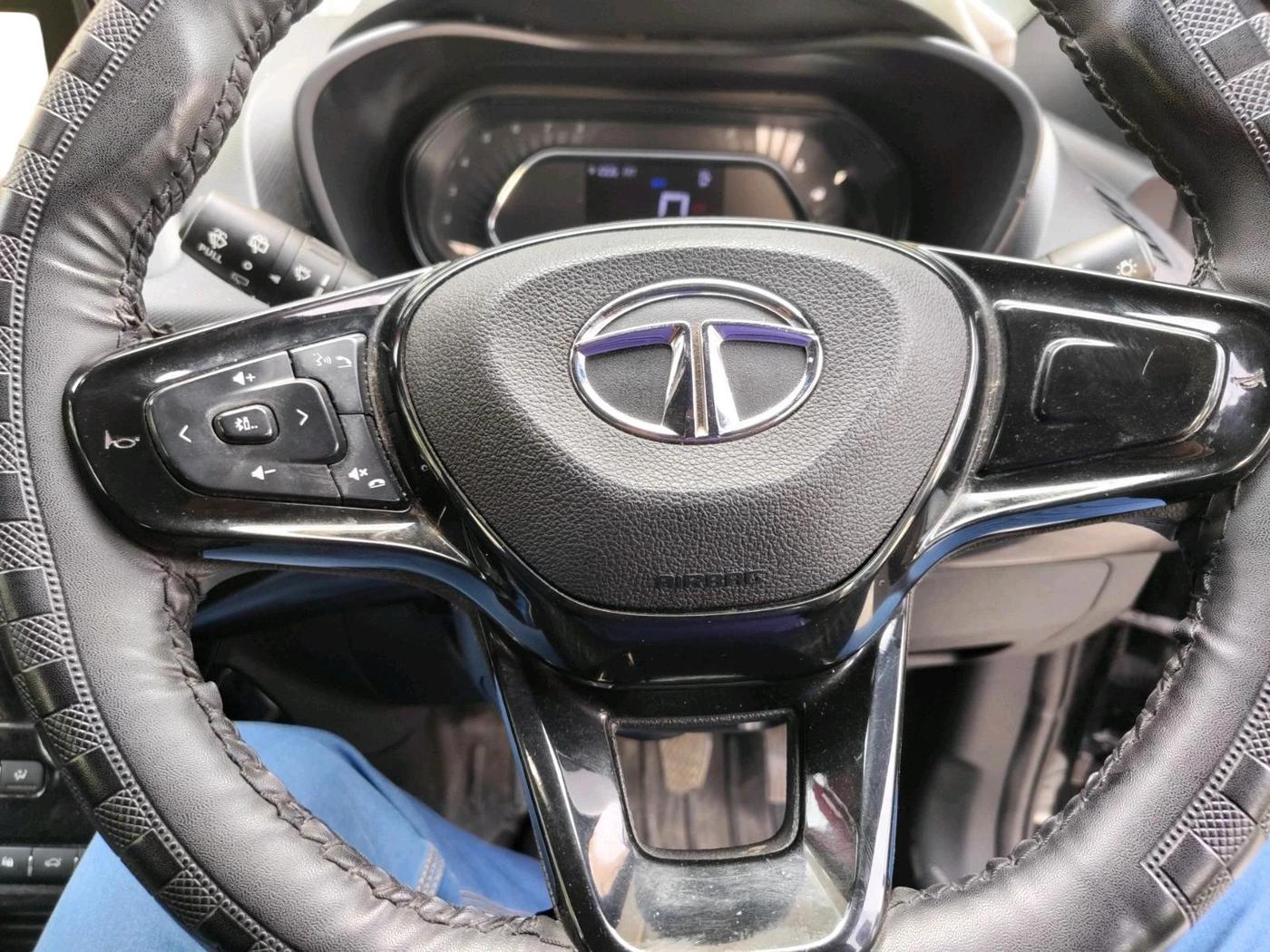 2023 Tata NEXON XZ PLUS PETROL DARK EDITION, Petrol, Manual, 33,486 km, interior