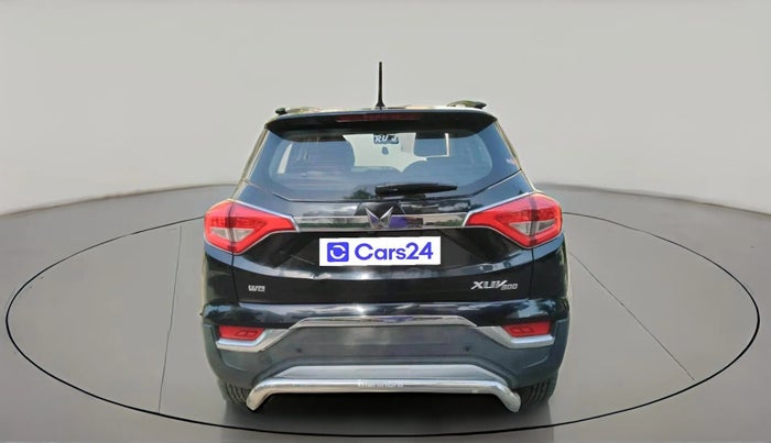 2023 Mahindra XUV300 W8 1.2 PETROL, Petrol, Manual, 21,865 km, exterior