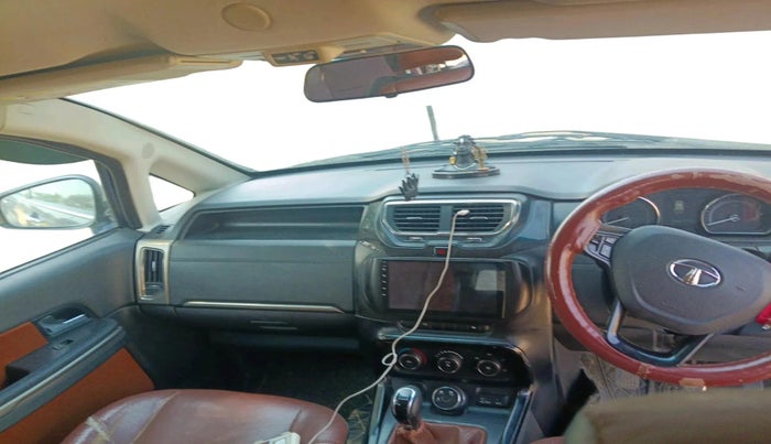 2017 Tata Hexa XM 4X2 7 STR, Diesel, Manual, 1,35,000 km, interior