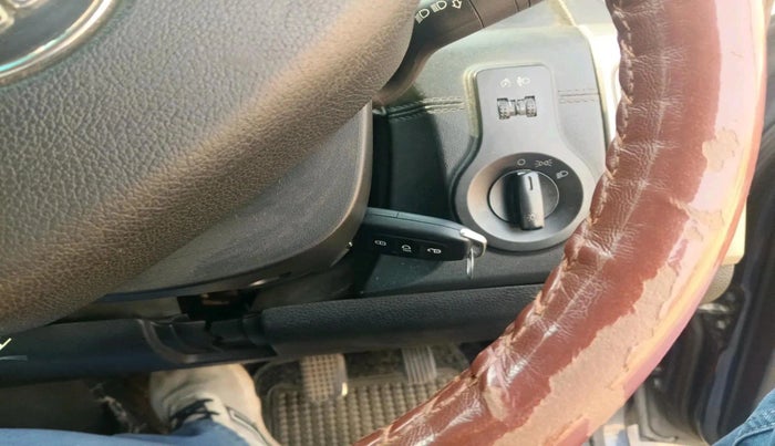 2017 Tata Hexa XM 4X2 7 STR, Diesel, Manual, 1,35,000 km, interior