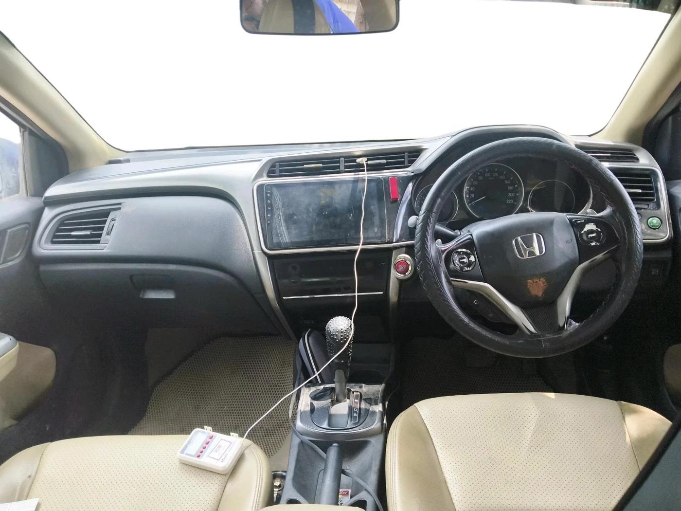 2014 Honda City 1.5L I-VTEC VX CVT, CNG, Automatic, 1,04,058 km, interior