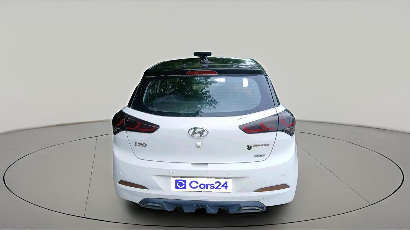 2016 Hyundai Elite i20 SPORTZ 1.2, CNG, Manual, 1,23,987 km, exterior