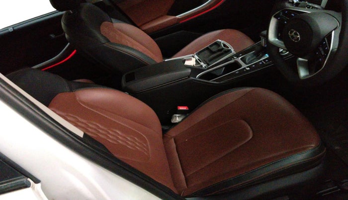 2023 Hyundai ALCAZAR 1.5 SIGNATURE (O) DCT 6STR TURBO P, Petrol, Automatic, 12,535 km, interior