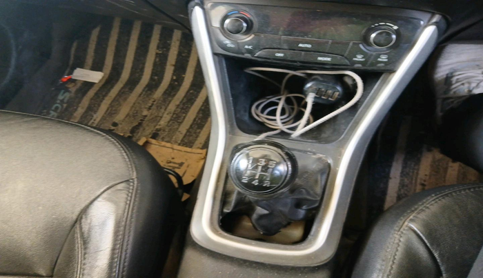 2017 Maruti S Cross ZETA 1.3, Diesel, Manual, 1,46,231 km, interior