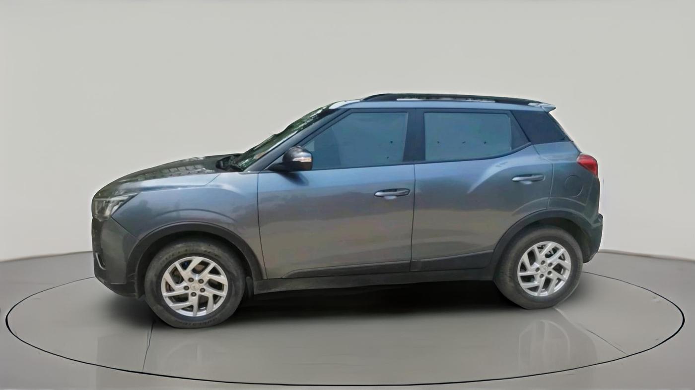 2022 Mahindra XUV300 W8 1.5 DIESEL, Diesel, Manual, 66,092 km, exterior