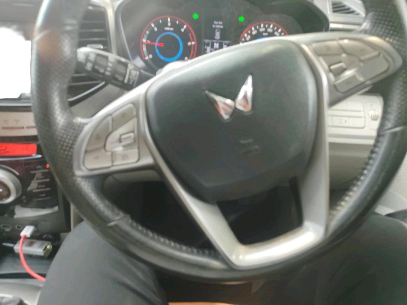 2022 Mahindra XUV300 W8 1.5 DIESEL, Diesel, Manual, 66,092 km, interior