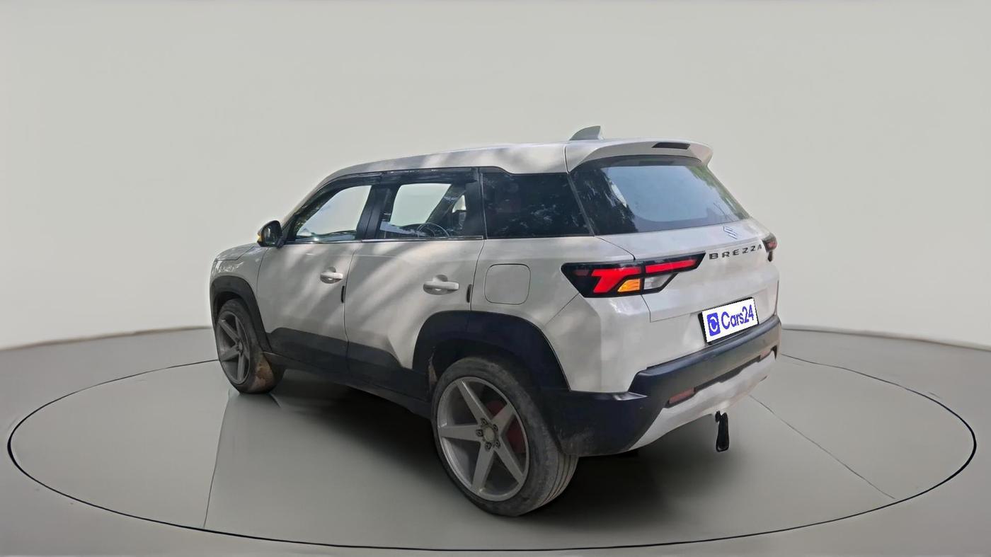 2023 Maruti BREZZA LXI S- CNG, CNG, Manual, 1,03,386 km, exterior
