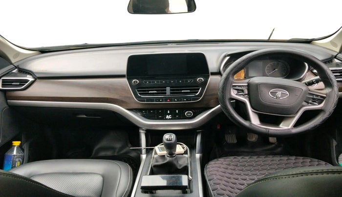 2019 Tata Harrier XT 2.0L KRYOTEC, Diesel, Manual, 96,844 km, interior