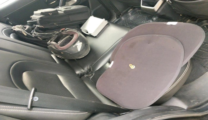 2019 Tata Harrier XT 2.0L KRYOTEC, Diesel, Manual, 96,844 km, interior