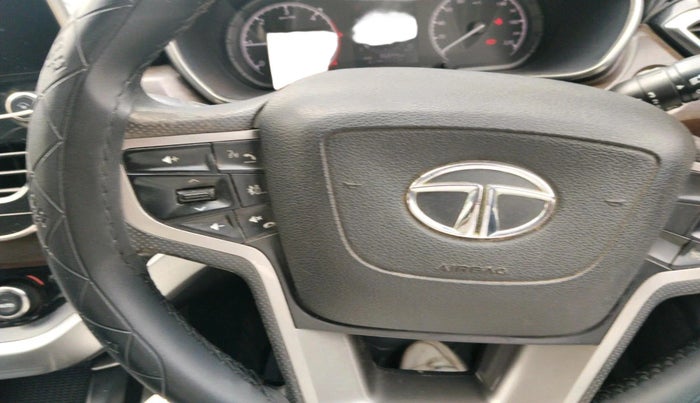 2019 Tata Harrier XT 2.0L KRYOTEC, Diesel, Manual, 96,844 km, interior