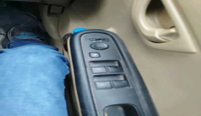 2016 Honda Amaze 1.2L I-VTEC S, CNG, Manual, 79,660 km, interior