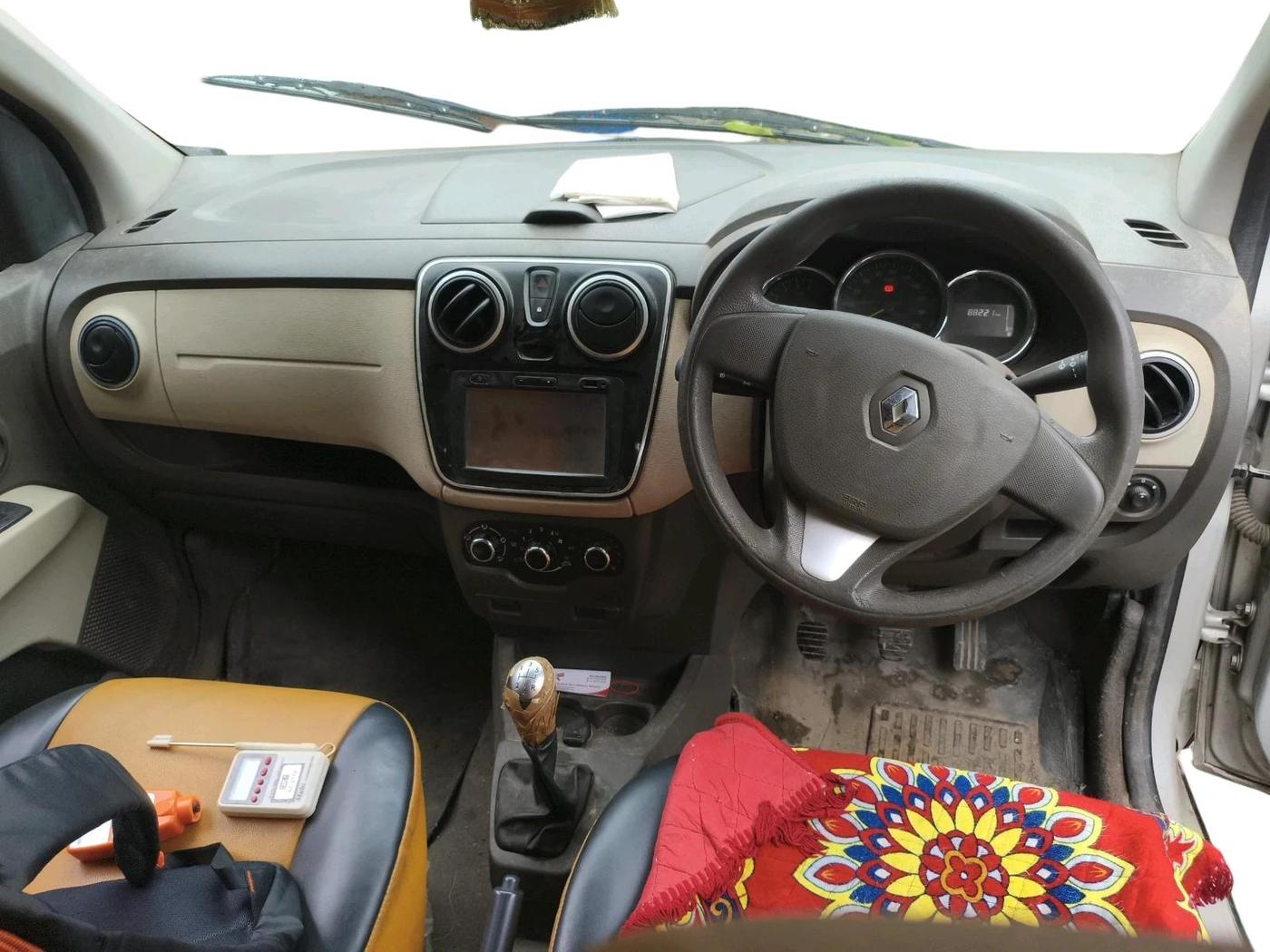 2019 Renault Lodgy 85 PS RXL STEPWAY 8 STR, Diesel, Manual, 88,224 km, interior
