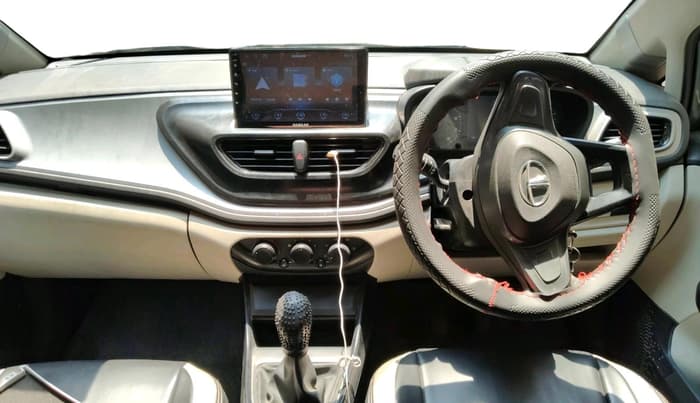 2023 Tata ALTROZ XE PETROL, Petrol, Manual, 39,351 km, interior