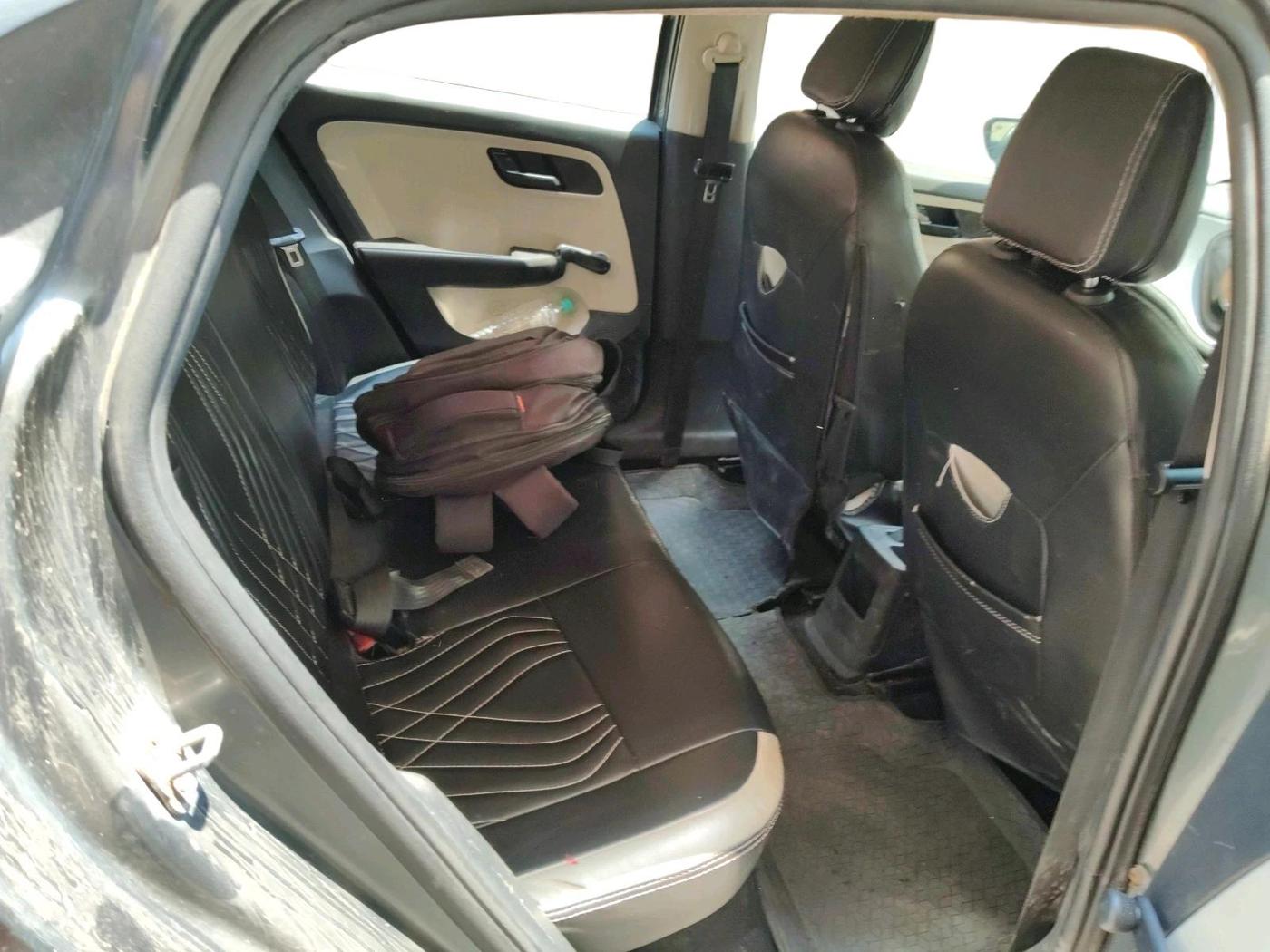 2023 Tata ALTROZ XE PETROL, Petrol, Manual, 39,351 km, interior