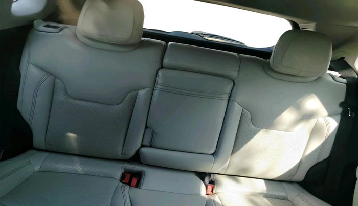 2017 Jeep Compass LIMITED 2.0 DIESEL, Diesel, Manual, 1,20,922 km, interior