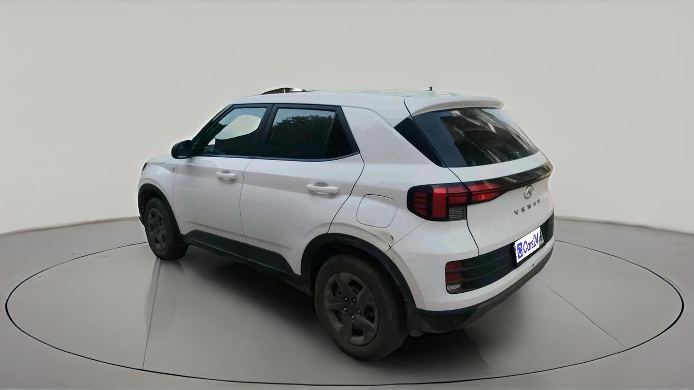 2024 Hyundai VENUE E 1.2, Petrol, Manual, 17,331 km, exterior