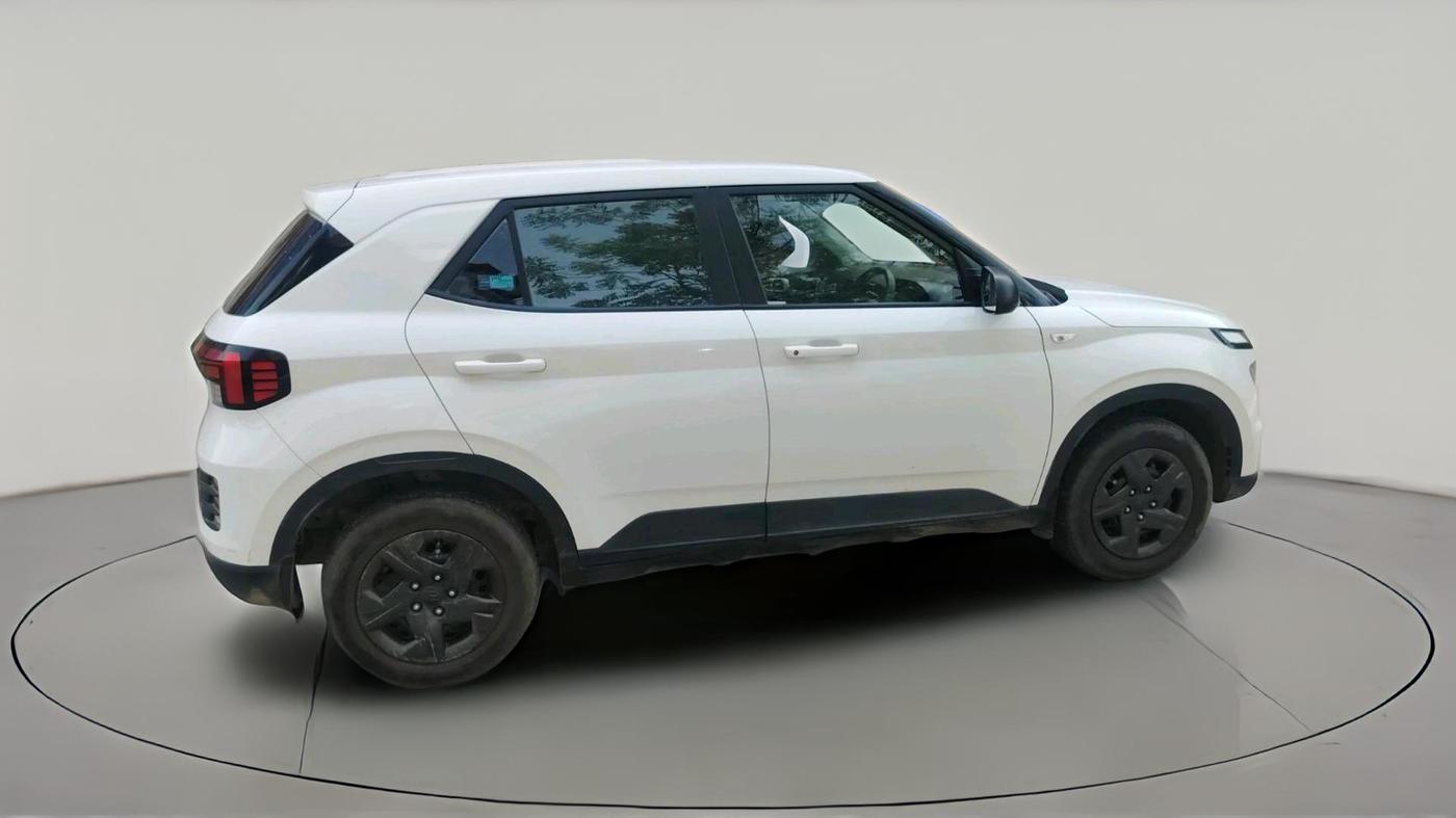 2024 Hyundai VENUE E 1.2, Petrol, Manual, 17,331 km, exterior
