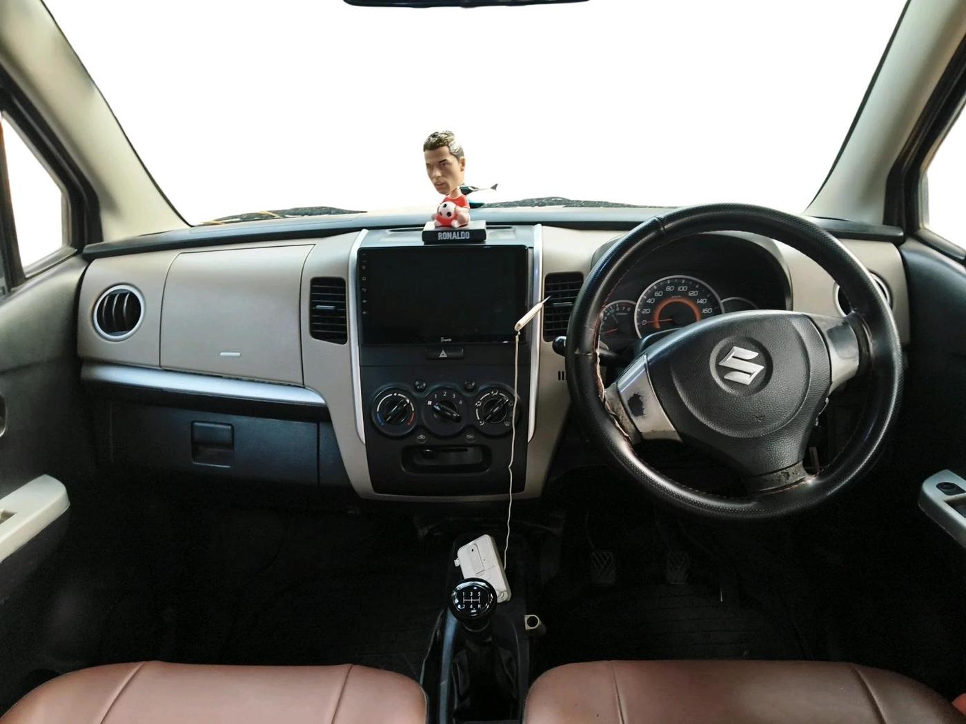 2014 Maruti Wagon R 1.0 VXI, Petrol, Manual, 80,643 km, interior