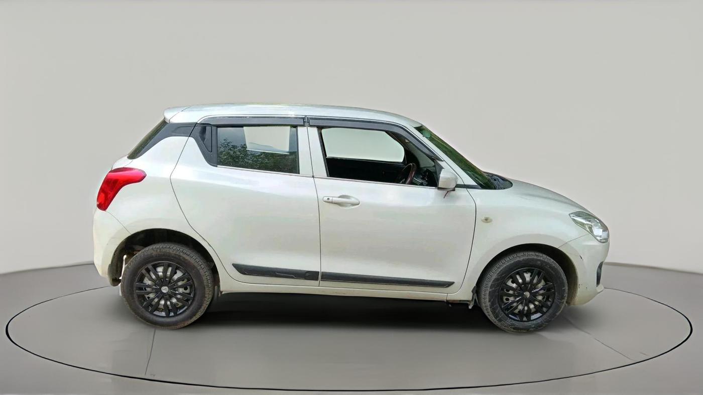 2020 Maruti Swift LXI, Petrol, Manual, 60,673 km, exterior