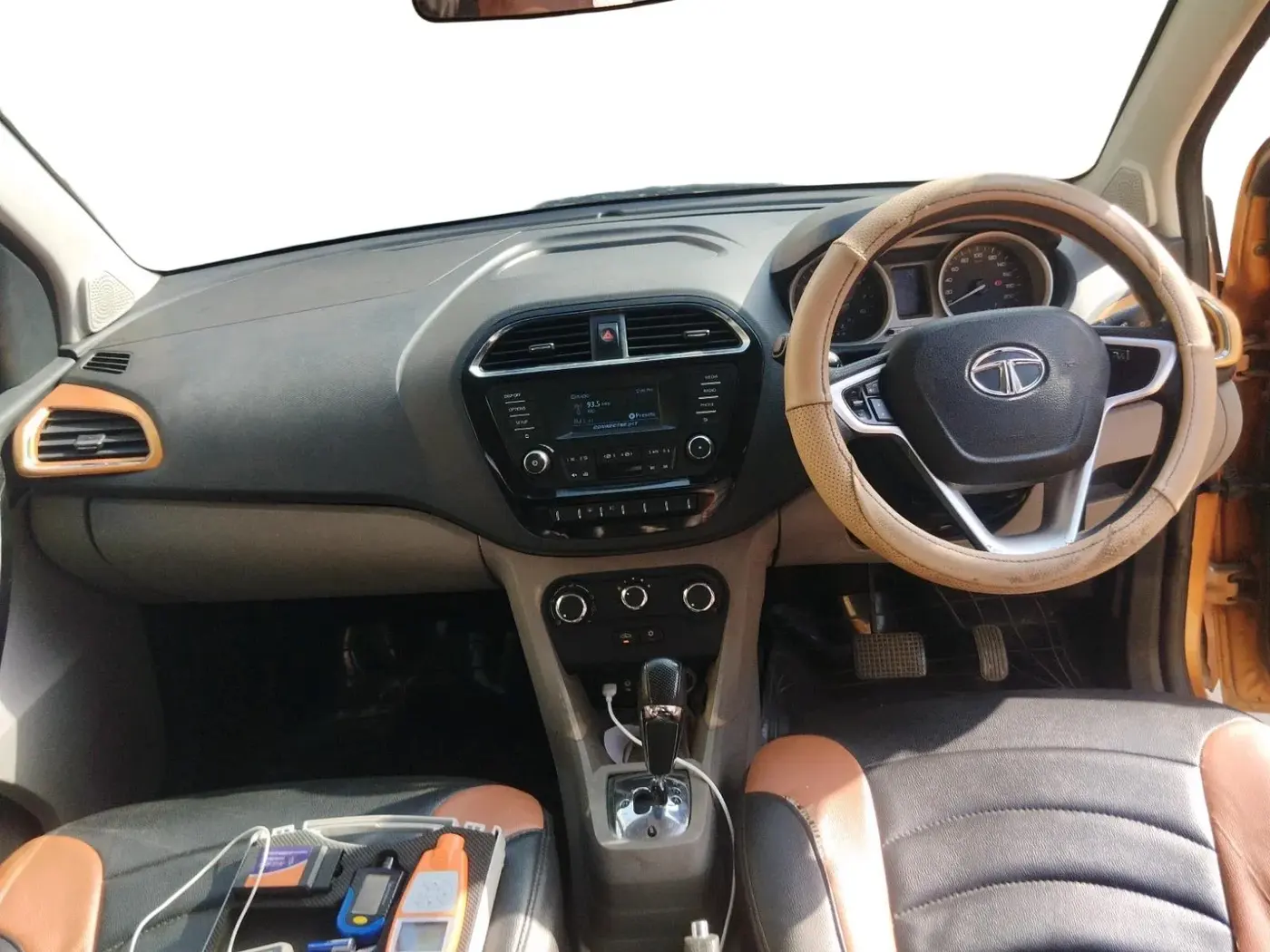 2017 Tata Tiago XZA PETROL, Petrol, Automatic, 55,473 km, interior