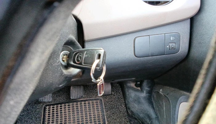 2016 Hyundai Grand i10 SPORTZ 1.2 KAPPA VTVT, Petrol, Manual, 40,364 km, interior