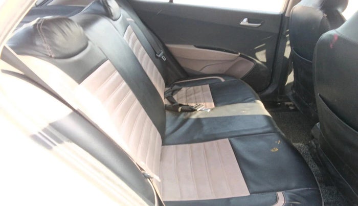 2016 Hyundai Grand i10 SPORTZ 1.2 KAPPA VTVT, Petrol, Manual, 40,364 km, interior