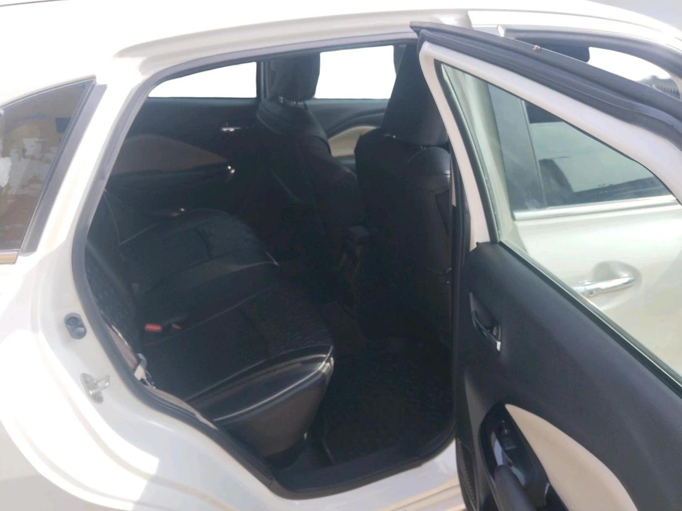2025 Toyota Glanza V, Petrol, Manual, 9,480 km, interior