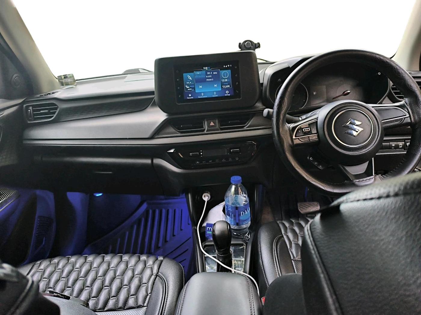 2024 Maruti Swift VXI AMT, Petrol, Automatic, 20,733 km, interior