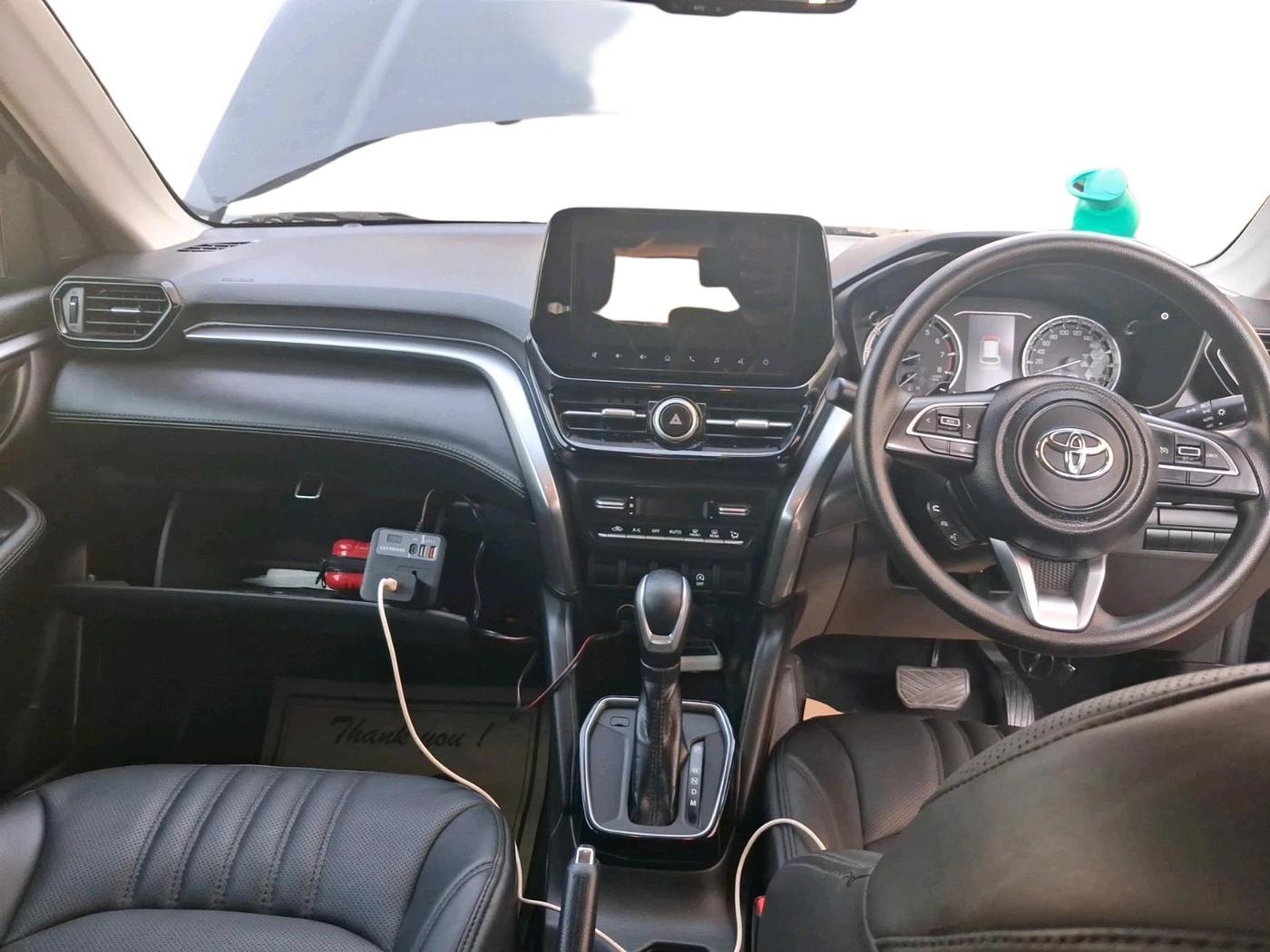 2024 Toyota URBAN CRUISER HYRYDER G AT NEO DRIVE, Petrol, Automatic, 55,000 km, interior
