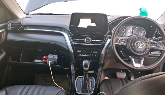 2024 Toyota URBAN CRUISER HYRYDER G AT NEO DRIVE, Petrol, Automatic, 55,000 km, interior