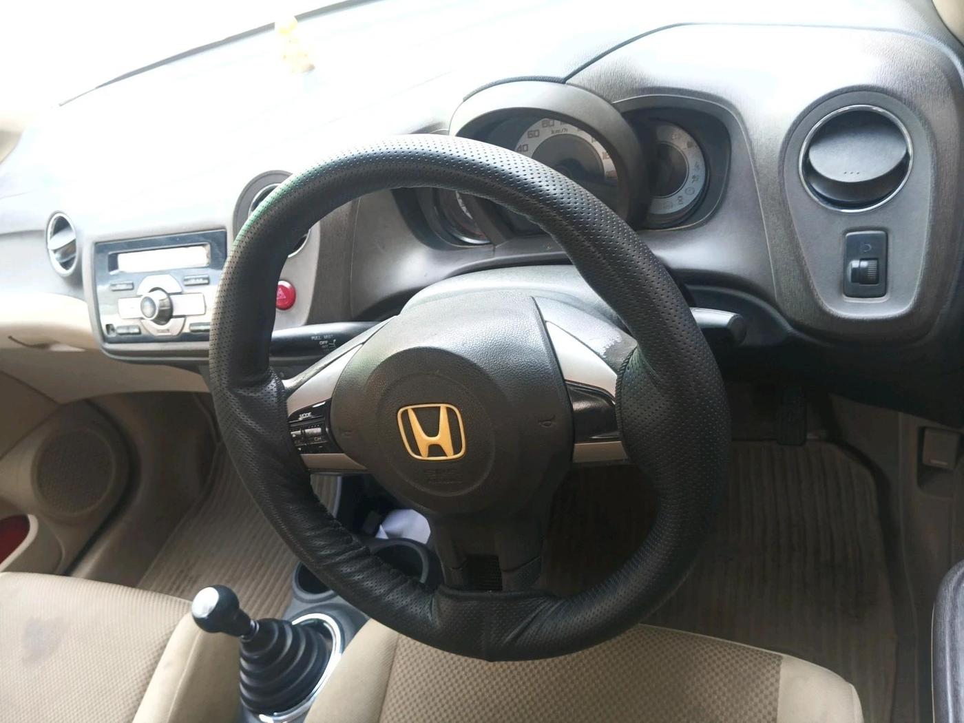 2012 Honda Brio V MT, Petrol, Manual, 92,596 km, interior