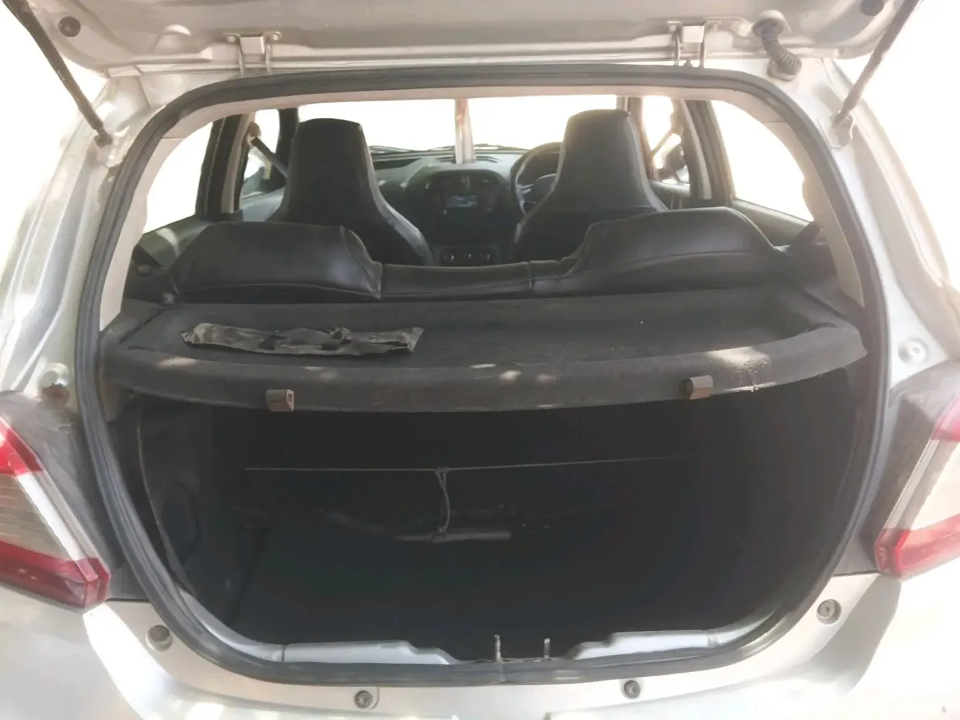 2018 Tata Tiago XT DIESEL, Diesel, Manual, 1,27,023 km, exterior