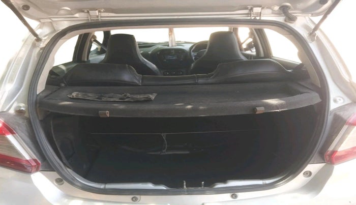 2018 Tata Tiago XT DIESEL, Diesel, Manual, 1,27,023 km, exterior