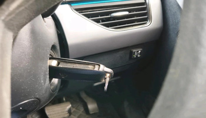 2021 Tata NEXON XMA PETROL, CNG, Automatic, 39,753 km, interior