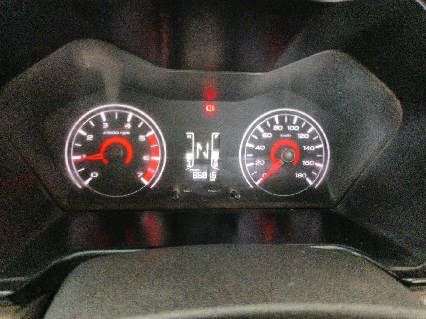 2017 Mahindra Kuv100 K4 D 6 STR, Diesel, Manual, 86,816 km, interior