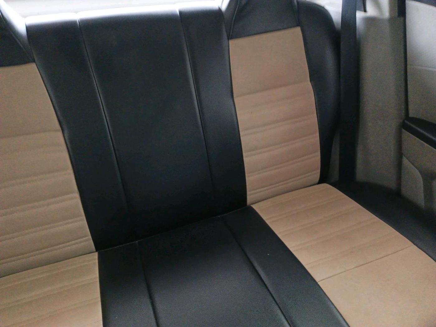 2017 Mahindra Kuv100 K4 D 6 STR, Diesel, Manual, 86,816 km, interior