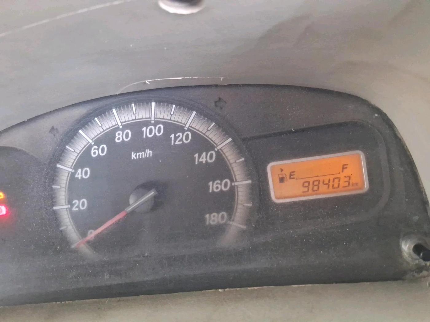 2017 Maruti Eeco 7 STR, CNG, Manual, 98,403 km, interior