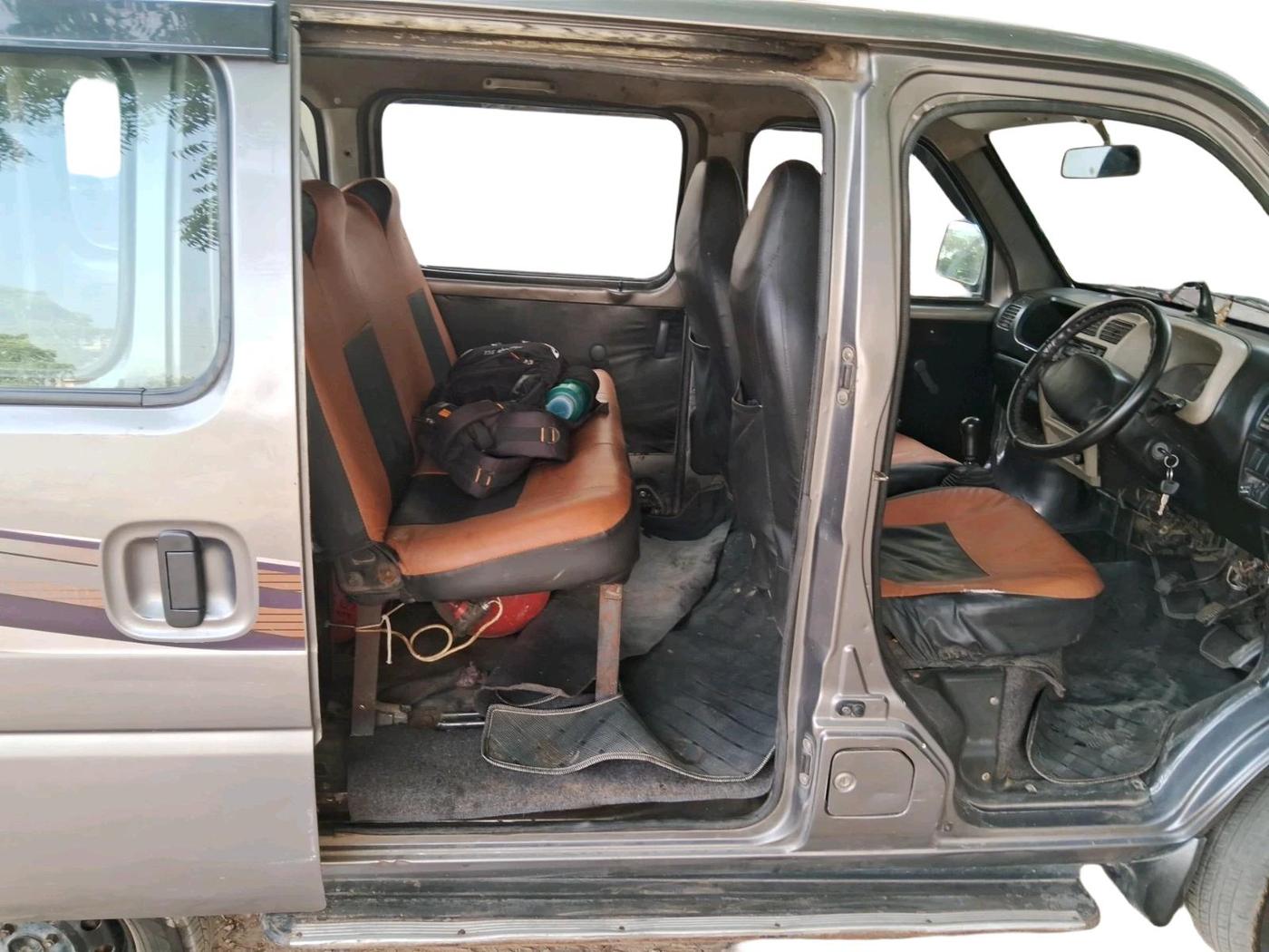 2017 Maruti Eeco 7 STR, CNG, Manual, 98,403 km, interior