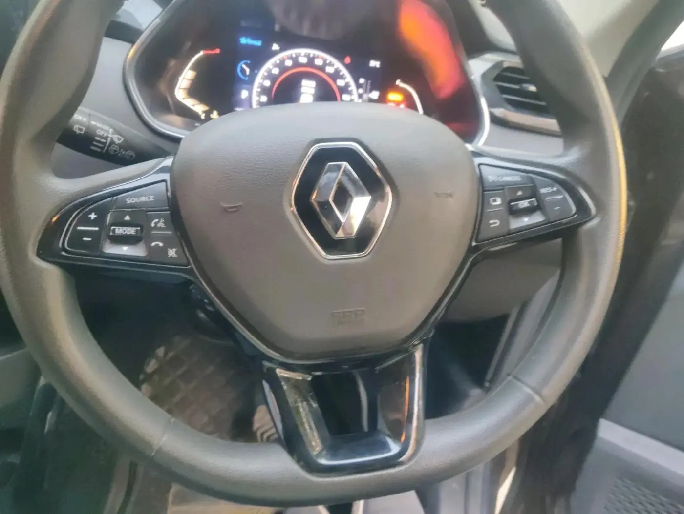 2022 Renault Kiger RXZ AMT, Petrol, Automatic, 39,825 km, interior